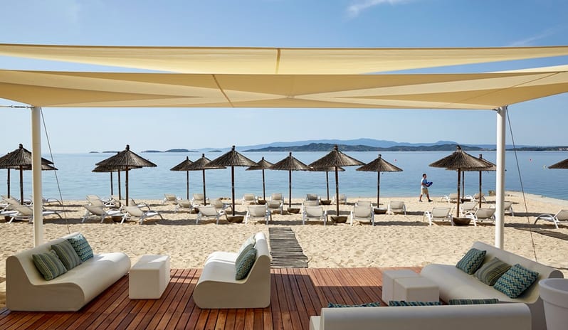 EAGLES PALACE BEACH CABANAS